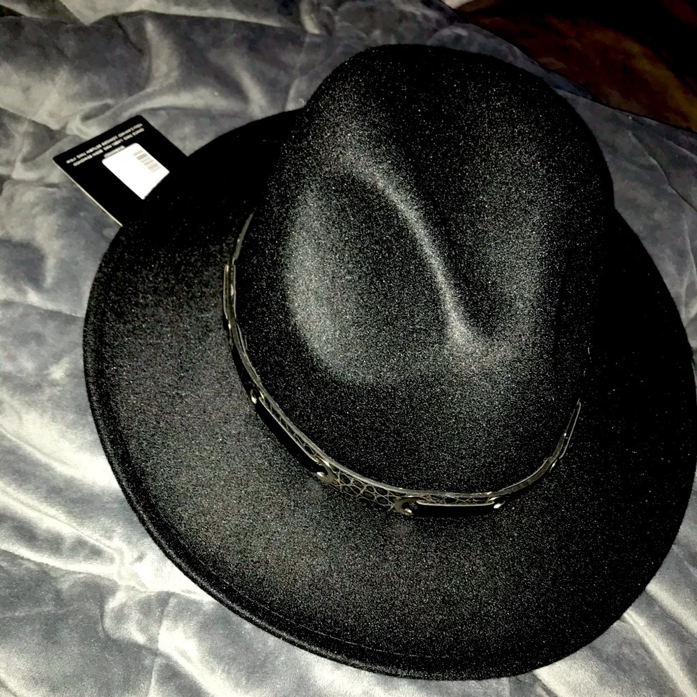 Never worn black fedora with snake trim! Tags on!